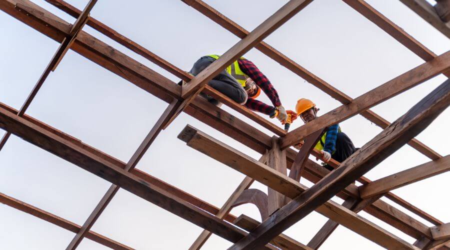 Professional gutter cleaning services in Carrizo Springs, TX